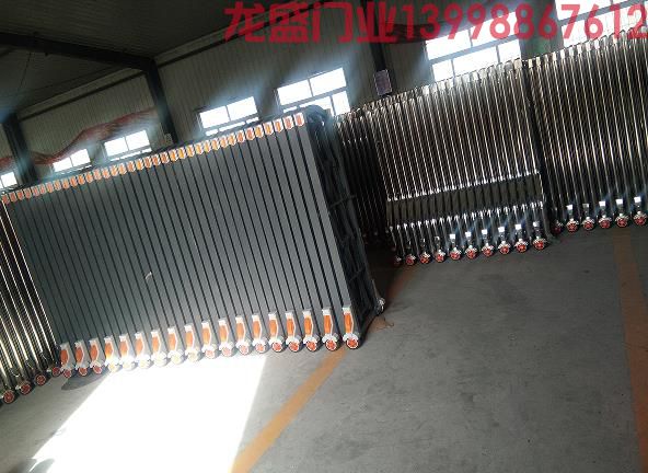 伸縮門(mén)廠區(qū)圖片六